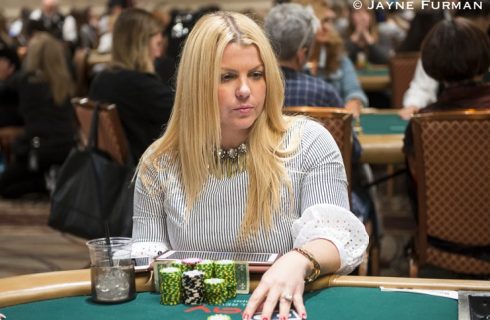 Жена Криса Мурмана выиграла в покерном турнире 50 000$